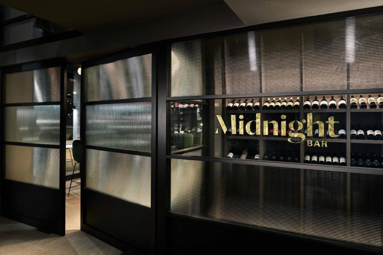 Midnight Hotel, Autograph Collection Canberra Exteriör bild Midnight Bar
