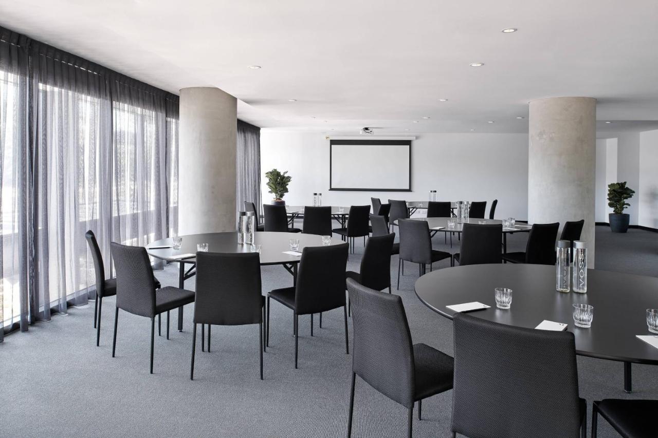 Midnight Hotel, Autograph Collection Canberra Exteriör bild The Boardroom at the National Portrait Gallery