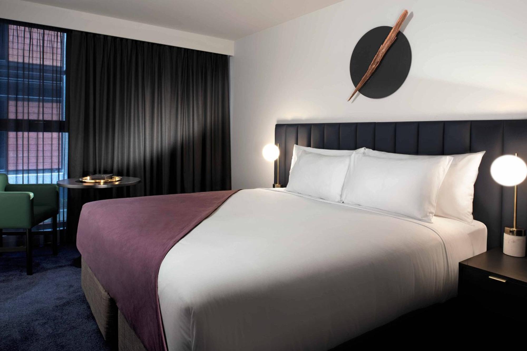 Midnight Hotel, Autograph Collection Canberra Exteriör bild A bedroom at the hotel