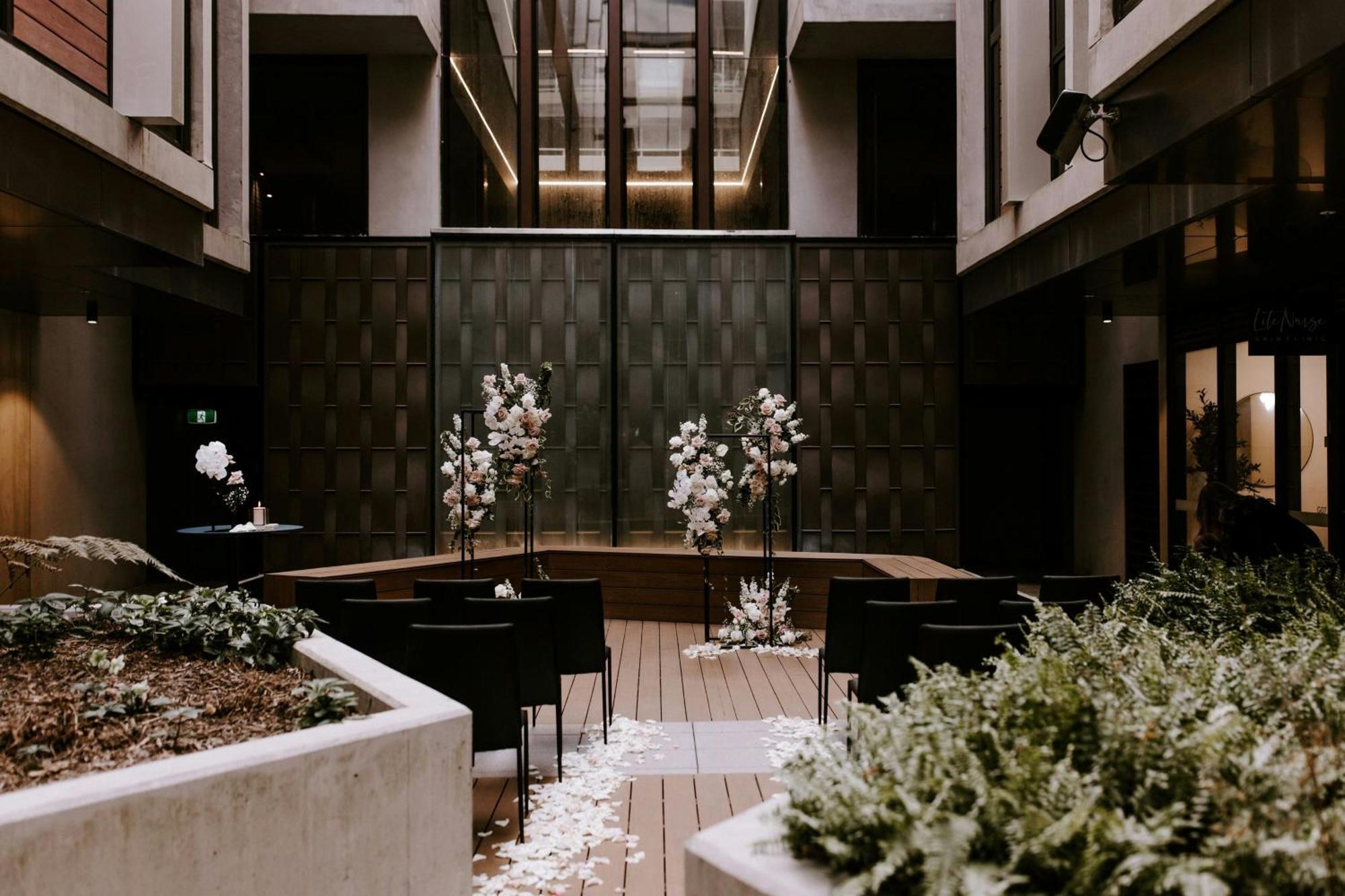 Midnight Hotel, Autograph Collection Canberra Exteriör bild The interior of the hotel