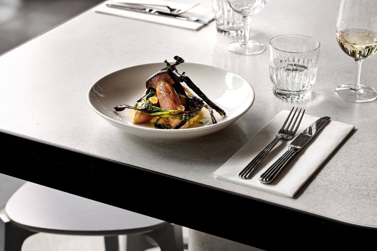 Midnight Hotel, Autograph Collection Canberra Exteriör bild A plate of food